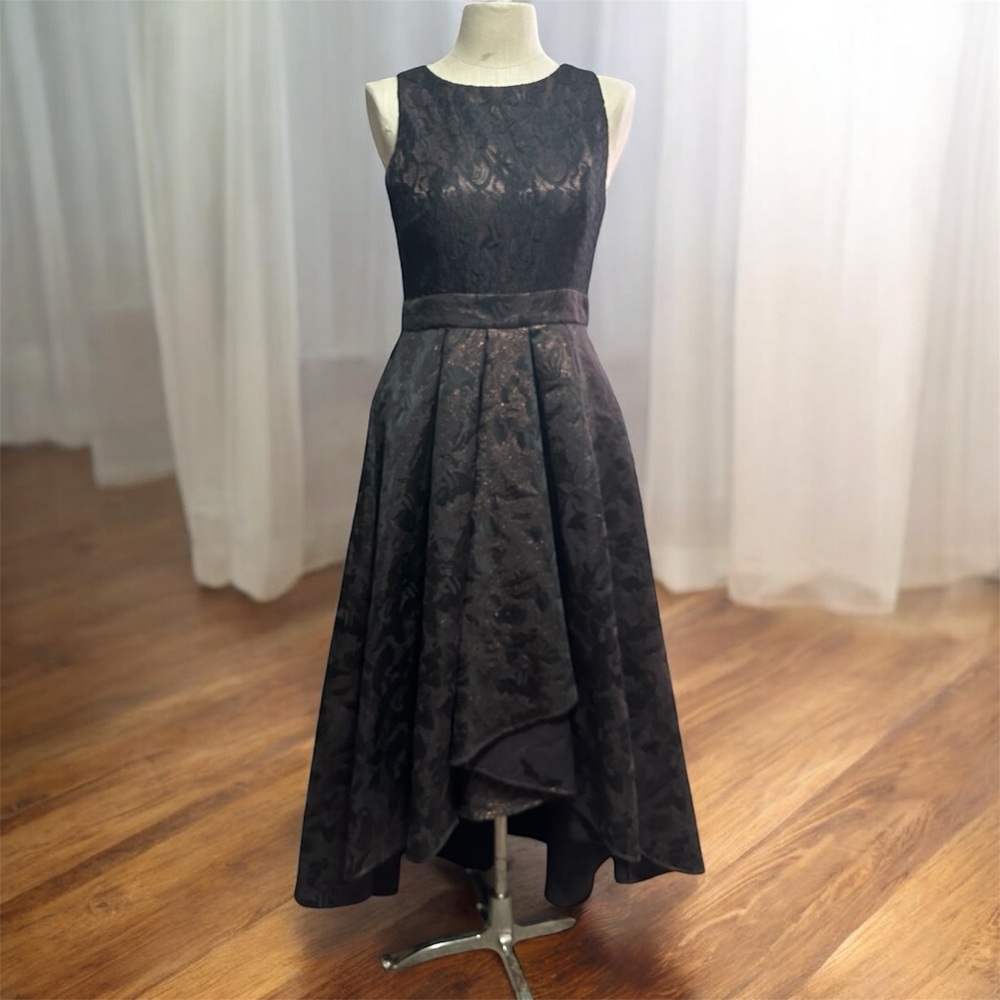 Chic Black High-Low Lace Dress